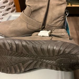 JBU Booties size 9.5